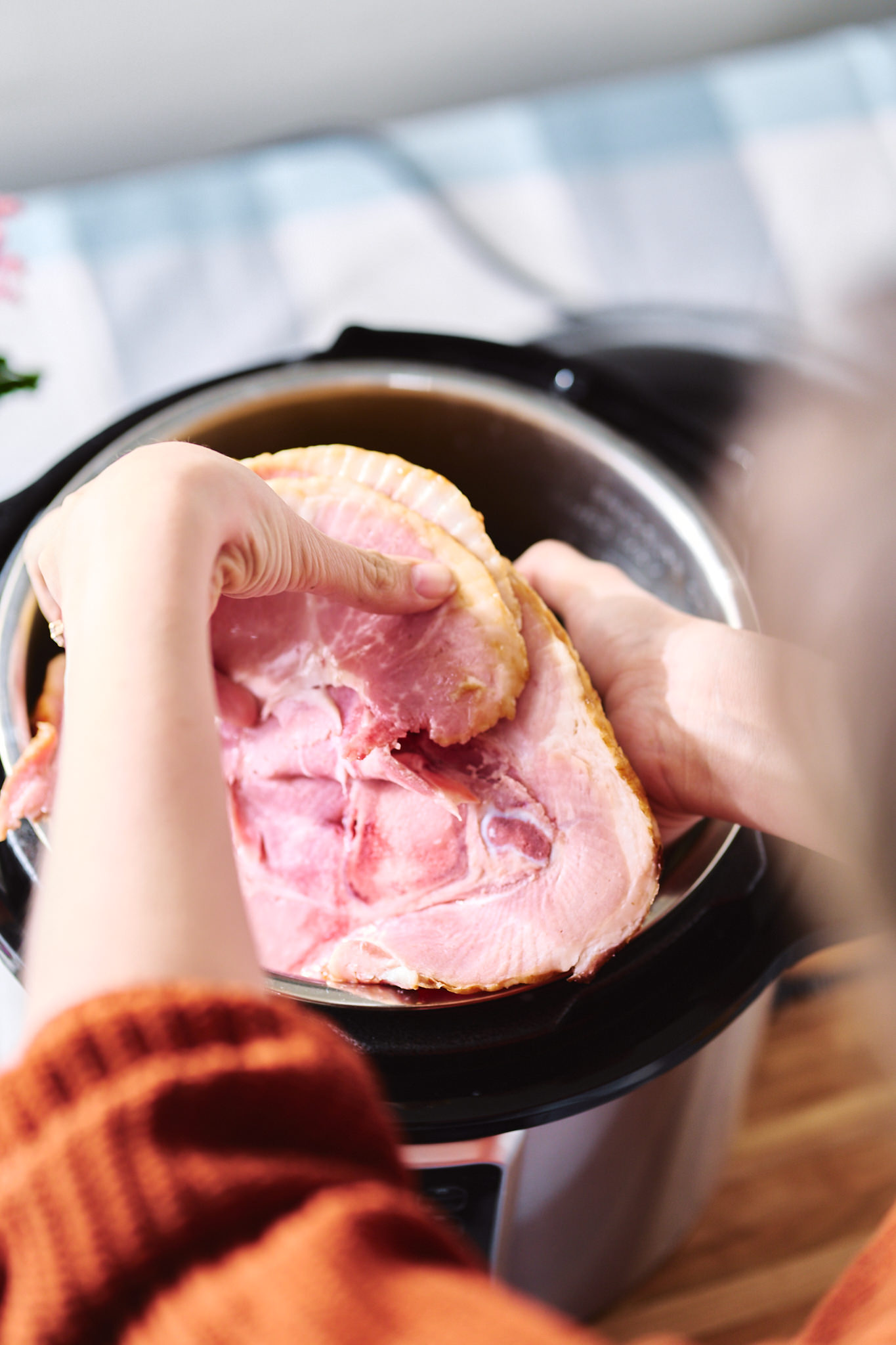 placing ham in an instant pot